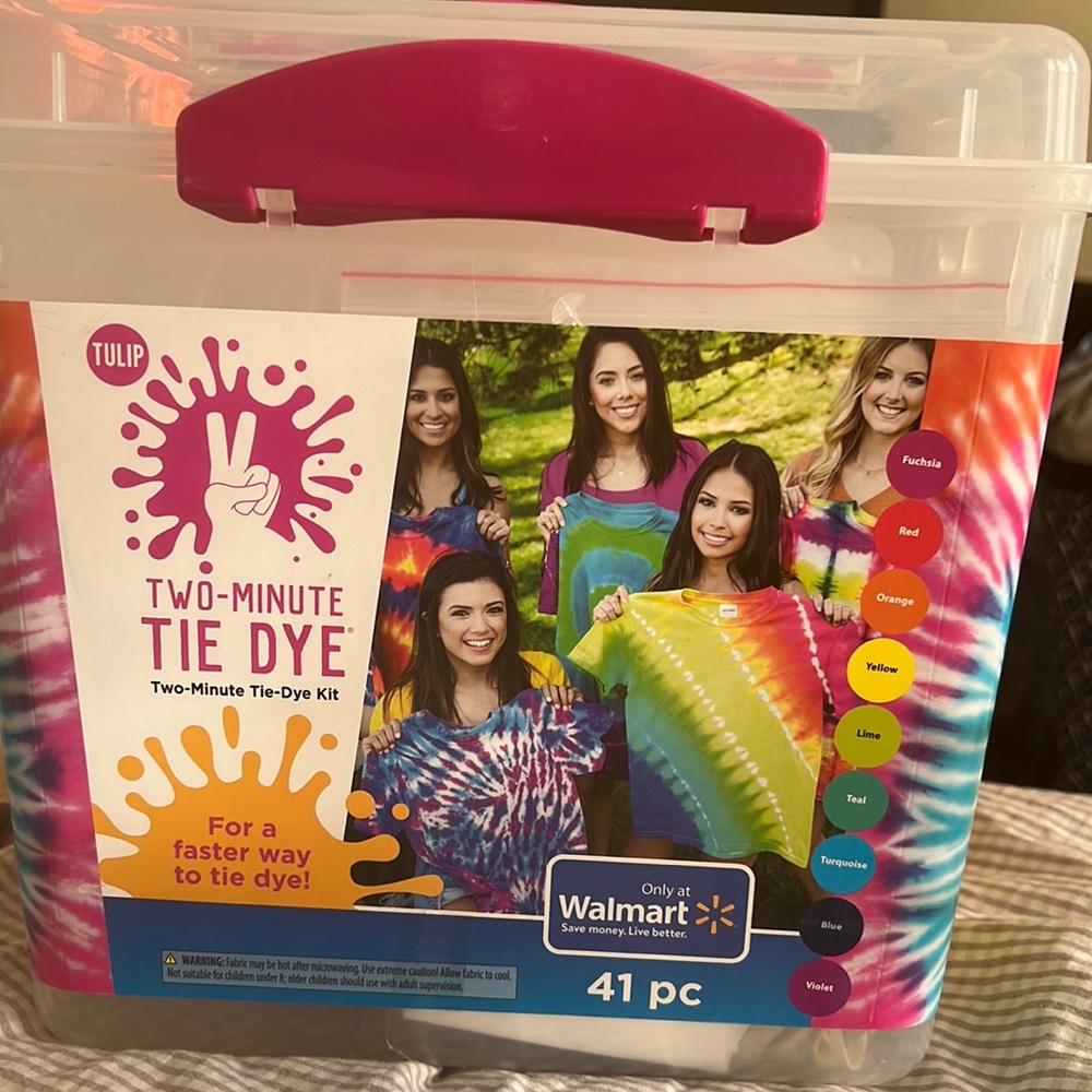 Tie dye kit never used from Walmart